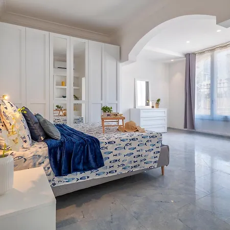 Luxury House Center With Private Garden Olbia