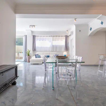 Luxury House Center With Private Garden * أولبيا