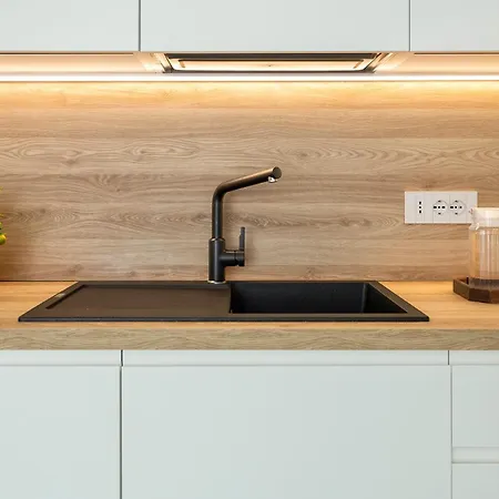 아파트 Luxury House Center With Private Garden