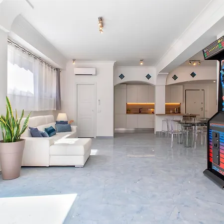 아파트 Luxury House Center With Private Garden *