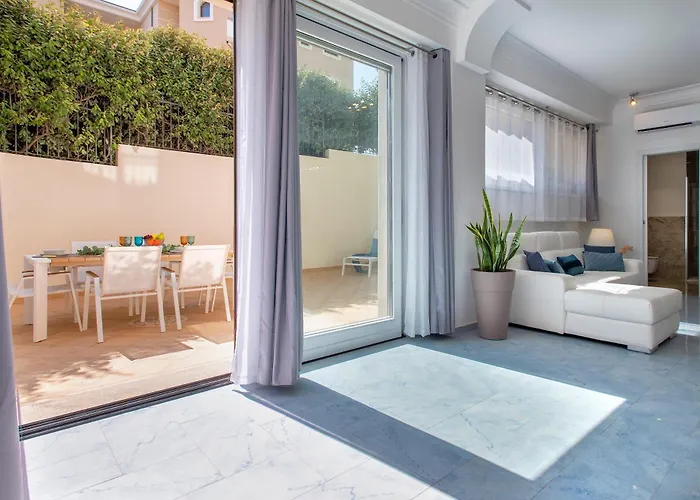 Luxury House Center With Private Garden 公寓